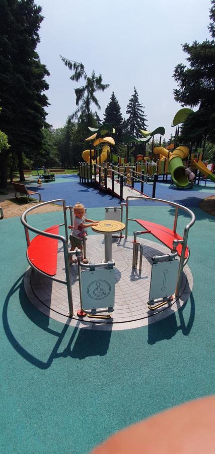 Juna2 - Nowoczesny Apartament W Centrum Z Widokiem Na Park Pruszków Exteriér fotografie